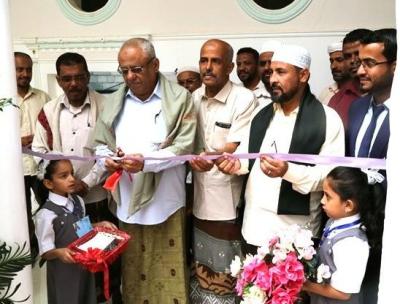 بمناسبة اليوم العالمي للغة العربية وبتمويل من مؤسسة العون للتنمية : افتتاح معرض للخط العربي للخطاط الاستاذ / يونس محمد الشاطري بنادي المعلم بسيئون