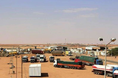 تخفيضات في رسوم جمركة السيارات ونشاط ملحوظ في حركة المسافرين بميناء الوديعة البري