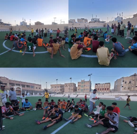 ادارة نادي سمعون تجتمع بلاعبي الفريق الاول الذي يواصل استعداداته للجولة الثانية لبطولة كأس حضرموت