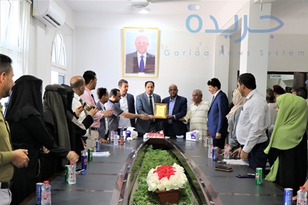 وزير الشباب والرياضة يكرم الخليفي وبيبك