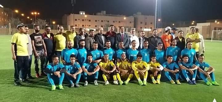 الوزير نايف البكري يزور معسكر المنتخب الوطني الأول ويكرمهم ب20 مليون