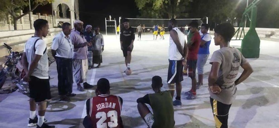 الفريق السلوي بالنادي الأهلي يبدا استئناف الحصص التدريبية بقيادة مدربه أحمد بن بشر.