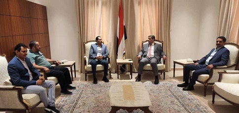 وزير الشباب والرياضة يزور سفارة بلادنا في الدوحة 