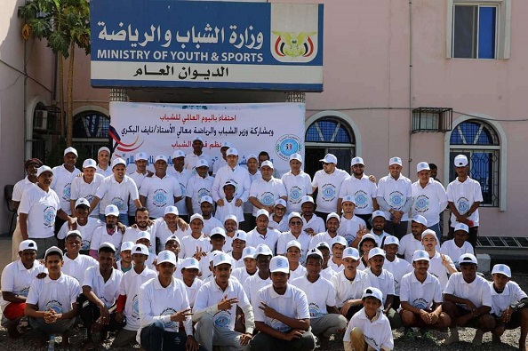 وزير الشباب والرياضة يشارك في ماراثون المشي الأول احتفاءً بيوم الشباب العالمي