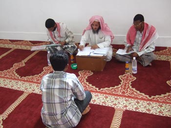 جمعية القرآن الكريم بوادي حضرموت تعلن أسماء العشرة الأوائل للحفاظ والحافظات لعام 1432هـ