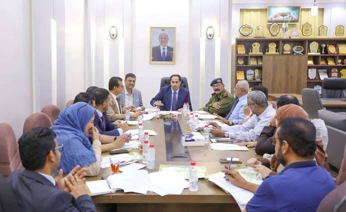 الوزير البكري يرأس اجتماعًا للجنة الرئيسية للمراكز الصيفية