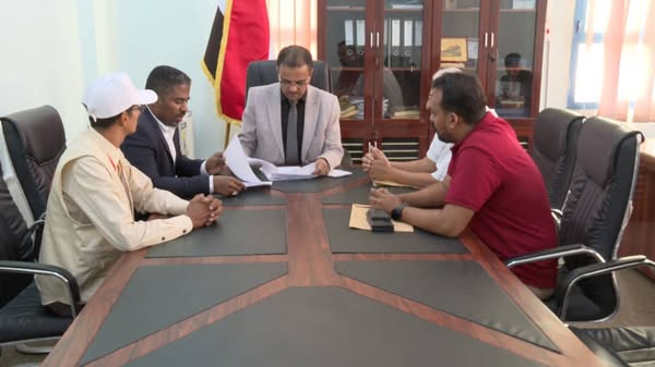 الأمين العام لمحلي حضرموت يطلع على توصيات ورشة "الاستثمار الرياضي ودور الإعلام في مساندته"