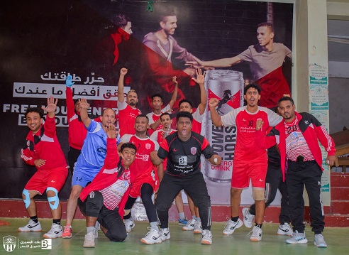 *شعب حضرموت يضرب بيد من حديد ويخطف أولى بطاقات التأهل للمربع الذهبي بعد تخطيه الأحمدي في بطولة ثالثة اليد