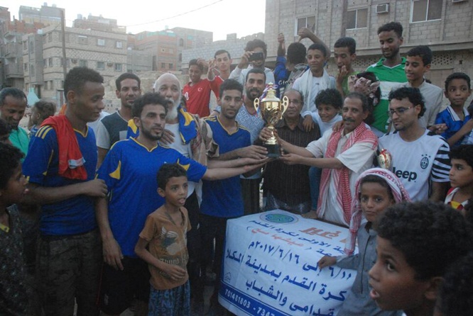 ‏إسدال الستار عن منافسات الدوري الكروي الرمضاني لنجوم قدامي وشباب الفرق الشعبية لمجموعة عيشها صح الاعلامية 