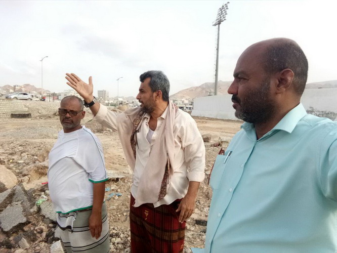    مسجدي يتفقد ملعب بارادم ويناشد الجهات المعنية بإزالة العوائق بمجرى السيول