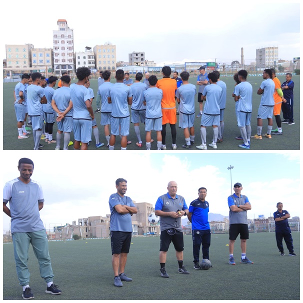 المنتخب الوطني يجري حصة تدريبية على الملعب الفرعي بمدينة الثورة الرياضية