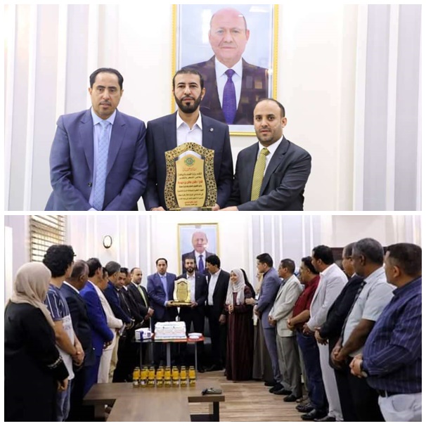 وزير الشباب والرياضة يكرم وكيل الشؤون المالية والإدارية السابق