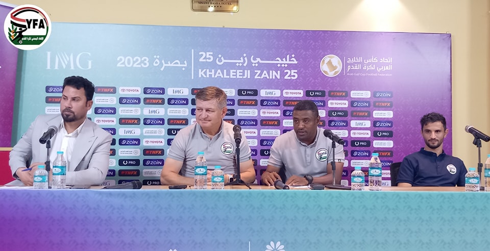 المدرب التشيكي سكوب المدير الفني لمنتخبنا الوطني الاول في المؤتمر الصحفي لمباراة اليمن والسعودية في خليجي 25 البصرة :