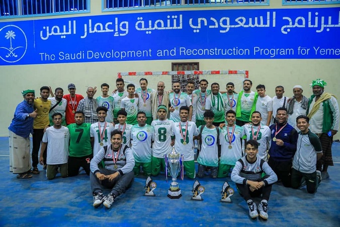 مدير عام مديرية القطن يهنئ رئيس وأعضاء ولاعبي فريق كرة اليد بالنادي