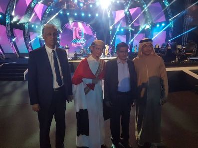 المحافظ البحسني يحضر الفعالية الختامية لمنشد الشارقة ويثني على إبن حضرموت حامد الحبشي​