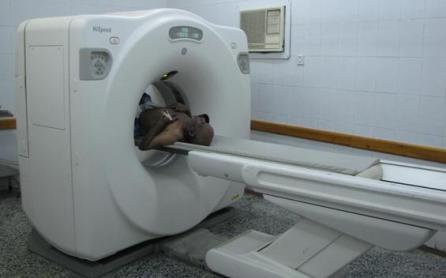 بعد تزويده بأجهزة مناظير حديثة بلغت كلفتها 180  ألف دولار.. مستشفى سيئون العام يجري 23 عملية مسالك بولية خلال 48 ساعة