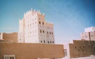 المجلس المحلي بمديرية وادي العين وحورة دورته الاعتيادية الثالثة لعام 2012