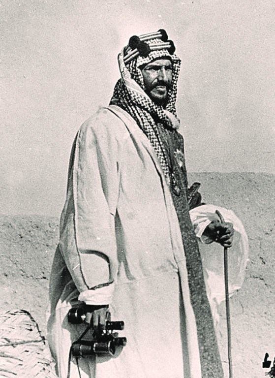 *الجمعية اليمنية لرياضات وسباقات الصقور تختار “صقر الجزيرة” شخصية العام 2025