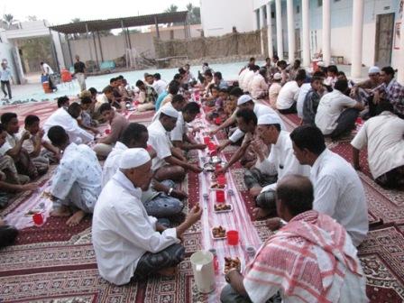 مأدبة إفطار لأعضاء وقيادات المركز الصيفي لشباب سيئون