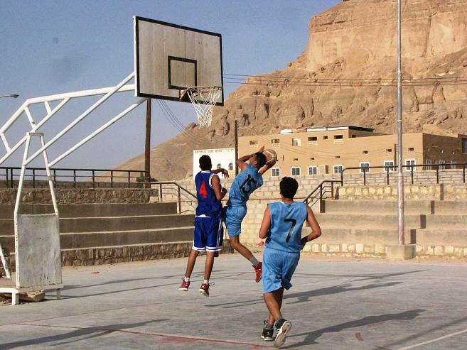 الشرطة يفوز على سيئون في الدوري العام لكرة السلة