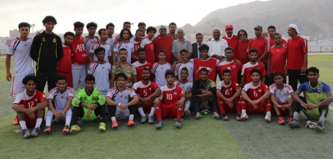 محافظ حضرموت يطّلع على استعدادات منتخبنا الوطني الاولمبي الذي يخوض معسكراً تدريبياً بالمكلا ويوجّه بإنجاح مهمته الوطنية