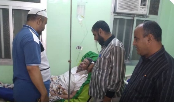 بتكليف من الوزير نايف البكري .. مدير عام الإعلام بوزارة الشباب ورئيس اتحاد الإعلام يطمئنان على الزميل الوحصي