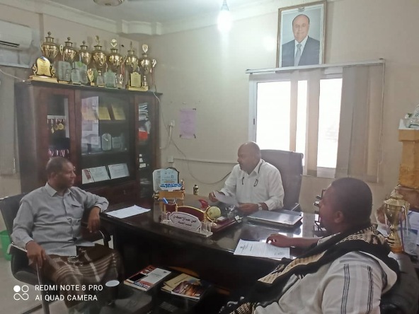 مسجدي يلتقي عضو الاتحاد العام لكرة اليد فهمي باشامي .