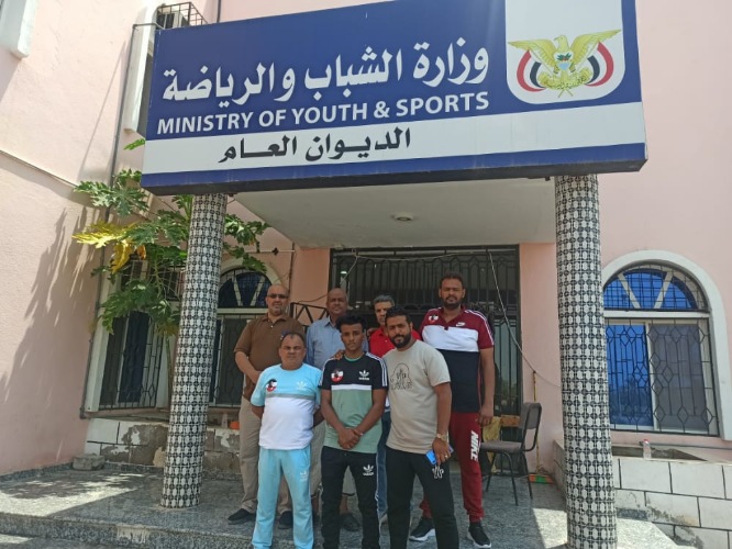 الخليفي يلتقي منتخب الملاكمة المشارك في البطولة الآسيوية بدبي