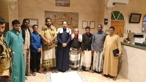 وزير الشباب والرياضة يلتقي باللجنة الرياضية بمكتب مؤتمر حضرموت الجامع بالوادي والصحراء