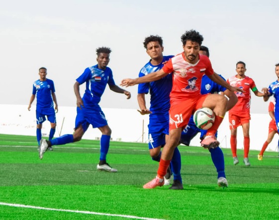 الأهلي يتجاوز الهلال وينفرد بصدراة المجموعة
