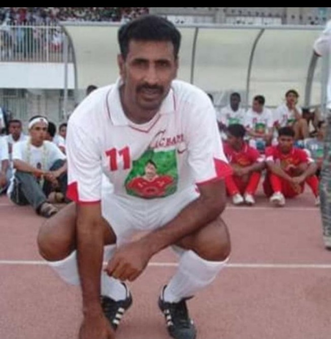 *العيسي يشيد بتاريخ الكابتن بن ربيعه ويكرمه بمبلغ مالي