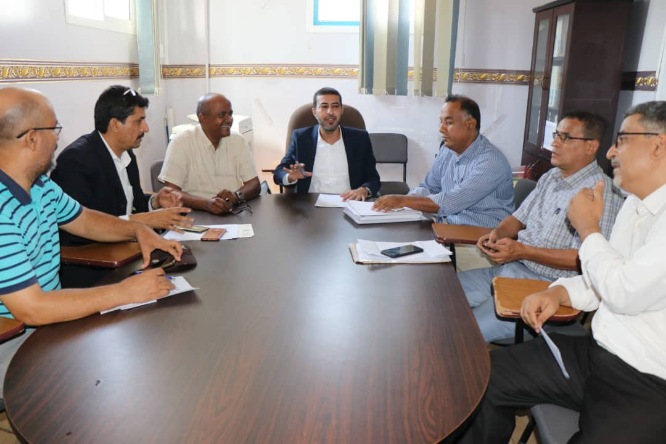 وزارة الشباب والرياضة تقر دراسة مشروع استكمال ملعب سيئون الأولمبي 
