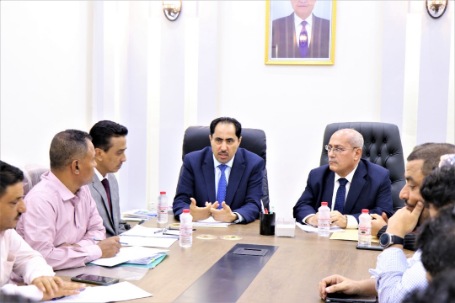 اجتماع برئاسة البكري والأغبري لمناقشة تعزيز إيرادات صندوق رعاية النشء والشباب