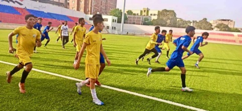 منتخب الناشئين يجري تدريبات تكتيكية على ملعب الحبيشي بعدن