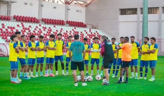 منتخبنا الوطني الأول يواصل تمارينه في أبها
