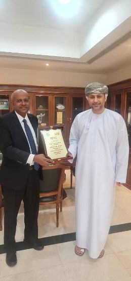 وكيل قطاع الرياضة يلتقي نظيره العماني ويبحثان آليات التعاون المشترك
