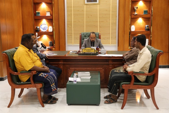 محافظ حضرموت يشيد بالمشاركة الفاعلة لفريق وجمهور نادي  سمعون في بطولة كأس حضرموت الثامنة 