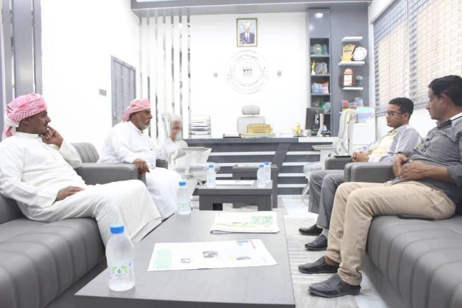 المدير العام لمكتب الشباب والرياضة، يناقش اوضاع مديرية رماه  الرياضية