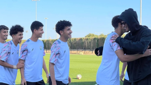 عبدالعزيز مصنوم يلتحق ببعثة المنتخب الوطني للشباب في معسكر الدوحة.