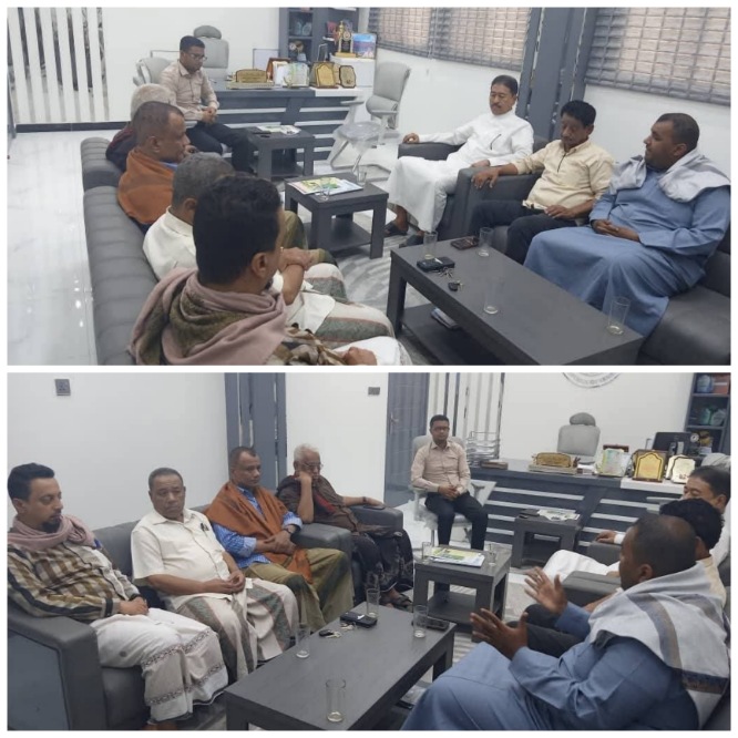 لقاء مدير عام مكتب وزارة الشباب والرياضة بوادي حضرموت مع إدارة نادي شبام بشأن قرار المباراة الفاصلة. 