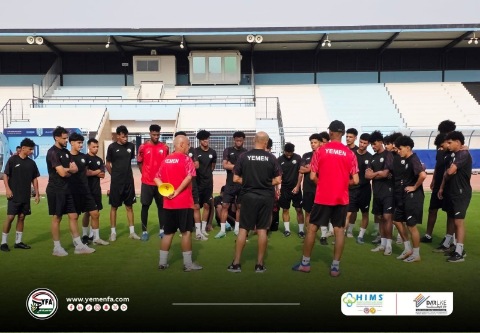 منتخبنا الوطني  يتوقف في نجران ويجري حصة تدريبية خفيفة في طريقه إلى معسكر دبي الخارجي