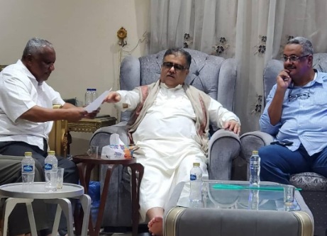 العيسي يلتقي  رئيس نادي وحدة المكلا وعضو  اتحاد الكرة بساحل حضرموت 