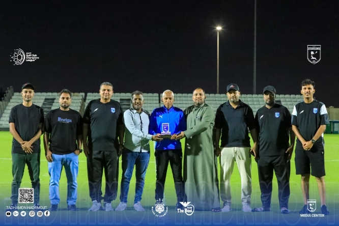 تضامن حضرموت يكرم الكابتن عبدالرحمن سعيد