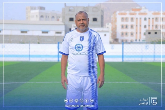 إدارة نادي تضامن حضرموت تطمئن على صحة النجم حسين برك غزي