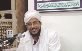 وقفات ورؤى مع بعض المفاهيم محاضرة في مركز ابن عبيدالله السقاف
