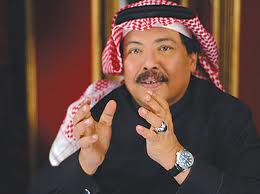 محافظ حضرموت يطمأن على صحة الفنان الكبير أبوبكر سالم بلفقيه
