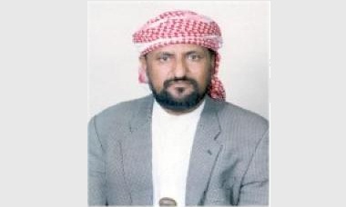 محافظ حضرموت يعزي البرلماني صالح العامري بوفاة والده