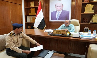 عضو مجلس القيادة محافظ حضرموت يؤكد أهمية تطوير خدمات الأحوال المدنية وتسهيل معاملات المواطنين
