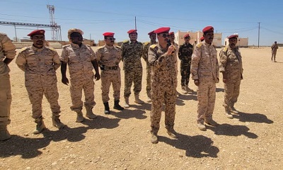 بتكليف من قائد المنطقة العسكرية الثانية..رئيس شُعبة النقل يتفقد جاهزية لواء الريان والمواقع التابعة له بالمكلا