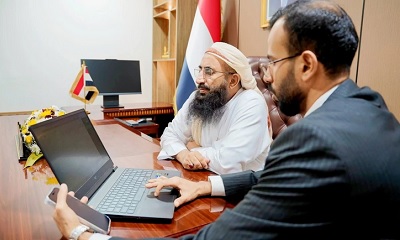 وزير الأوقاف يدشّن أول تأشيرة عمرة لموسم 1448هـ ويعلن انطلاق ترتيبات خدمة المعتمرين اليمنيين